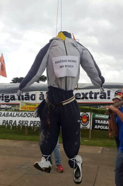 28 dias de protesto: No sábado de aleluia, Metalúrgicos de Curitiba malham o assédio moral na Bosch